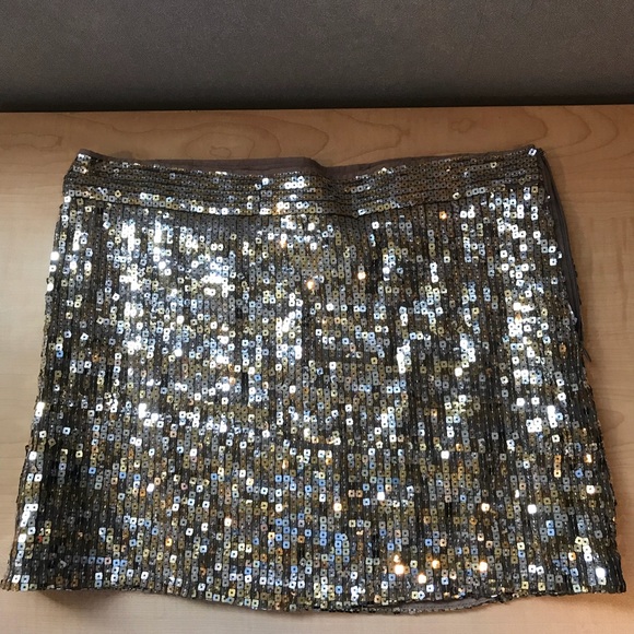 Abercrombie & Fitch Dresses & Skirts - Sequins skirt